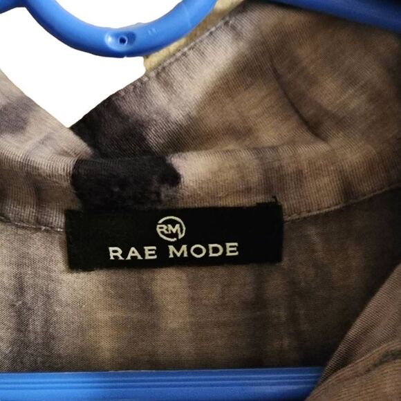 Rae Mode Black Gray Tie Dye Collared Short Sleeve Super Soft Top Size Small - Picture 2 of 6